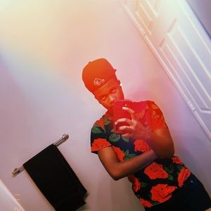 Meet your Posher, Derrick